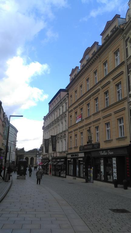 Apartments Paderewski Karlovy Vary Exterior photo